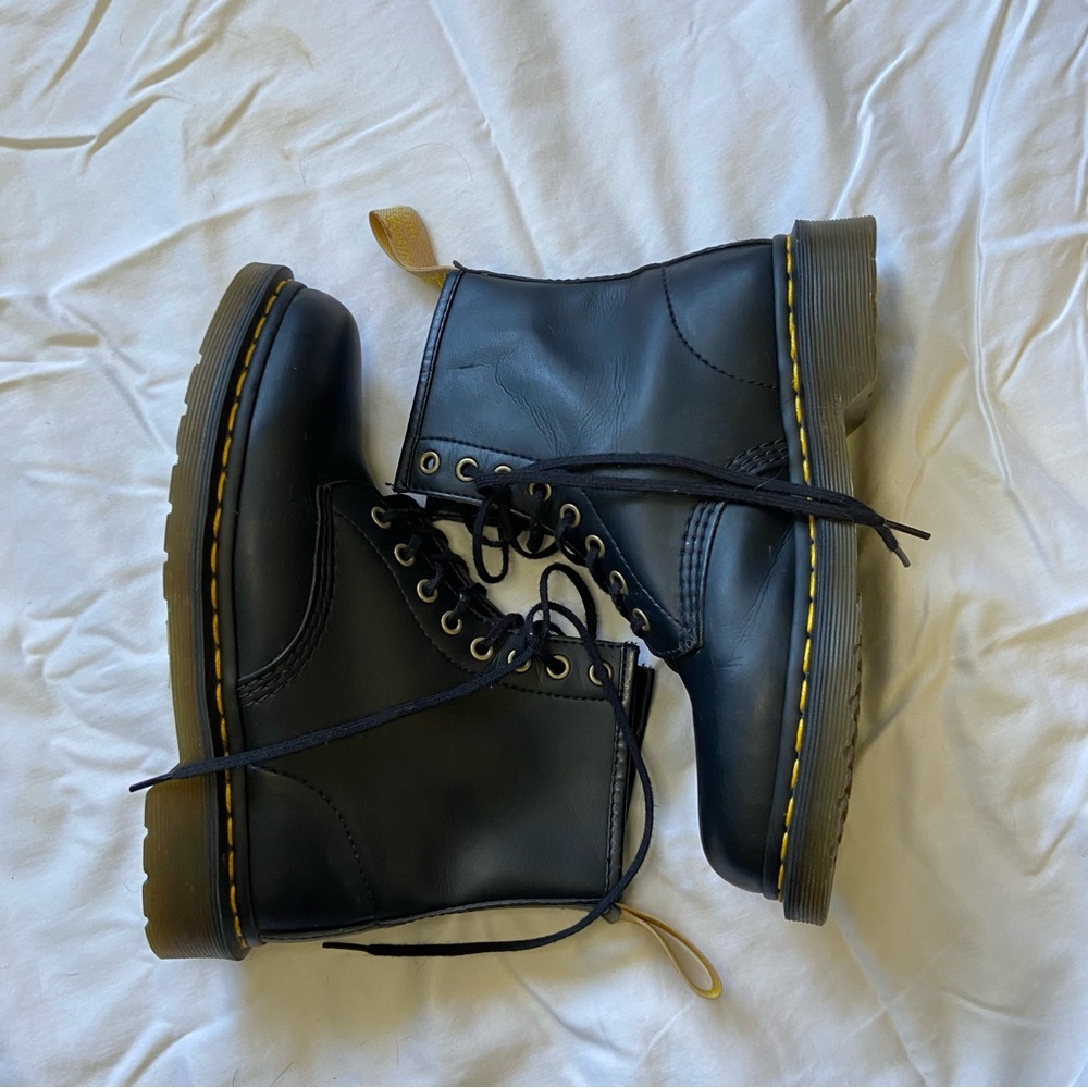 1460 vegan dr martens boots